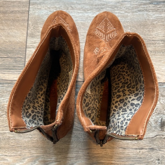 Billabong heels - Picture 2 of 6